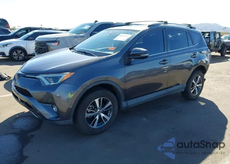 2018 Toyota Rav4 Xle z USA, uszkodzony, nr VIN 2T3WFREV6JW427620